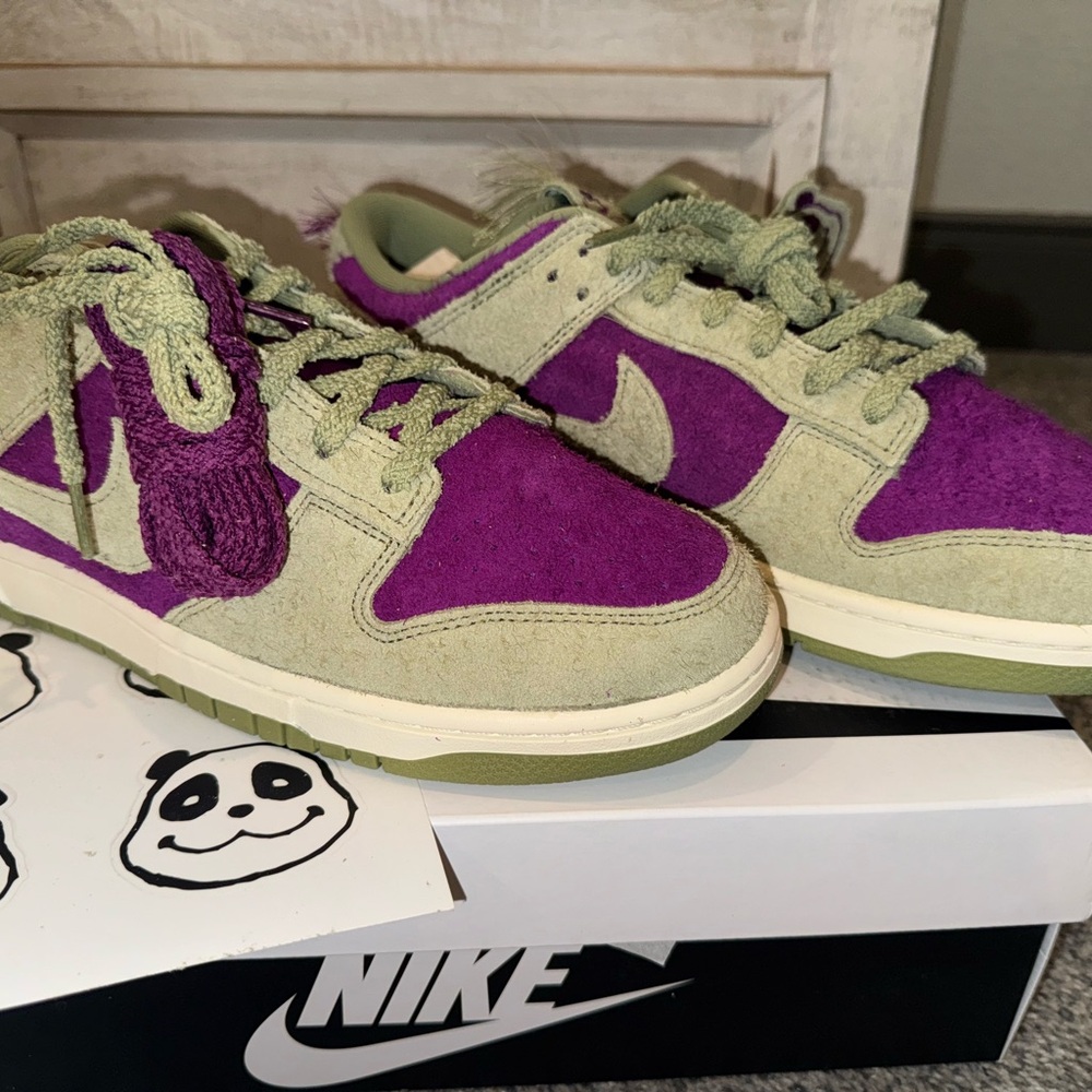 Nike Dunk Low Retro SE “Viotech Pandas”